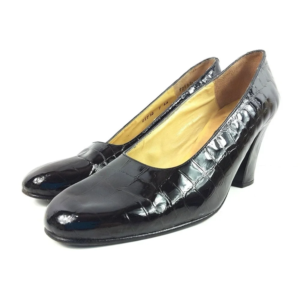 Kenneth Cole New York Women's Black Patent Leather Pump Shoe Faux Alligator 9 AA